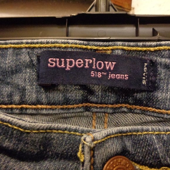 LEVI'S 518 Junior's Superlow Bootcut Jeans Size 11 - Picture 11 of 12